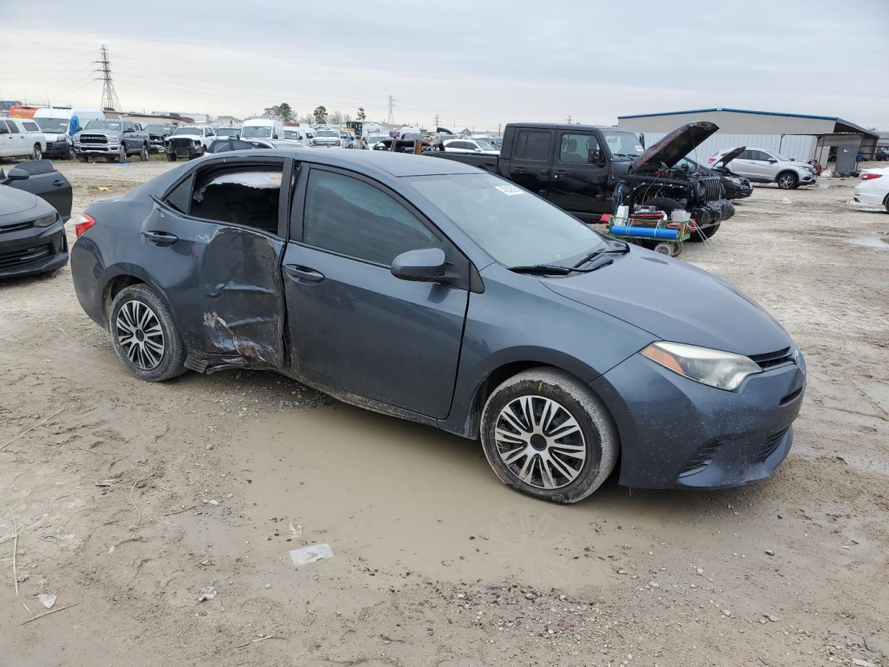 2015 Toyota Corolla VIN 2T1BURHE0FC294841 Copart auction photo, side / minor dent/scratches damage thumbnail 4