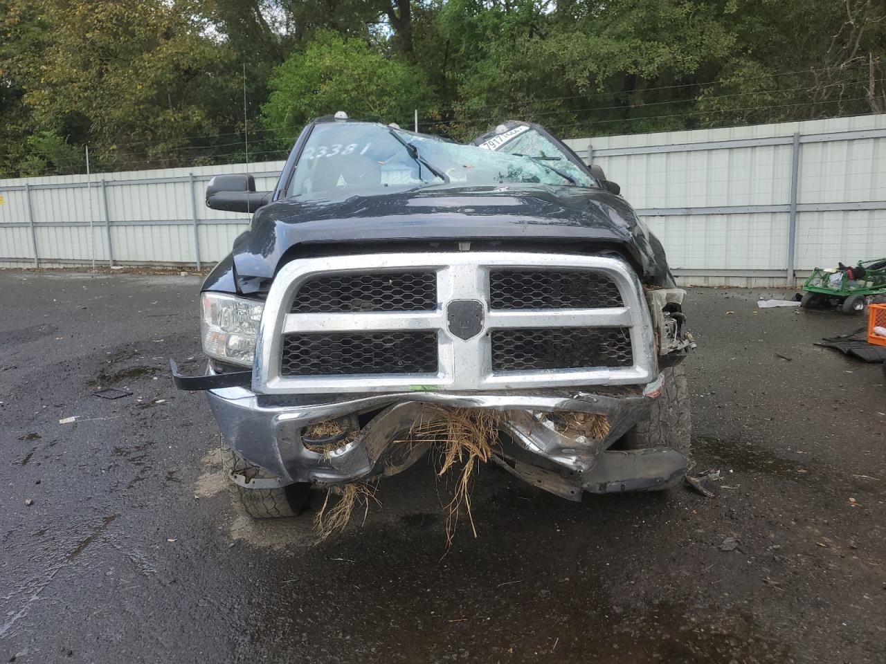 2018 RAM 2500 VIN 3C6UR4CJ0JG387804 Copart auction photo, all over / minor dent/scratches damage thumbnail 5
