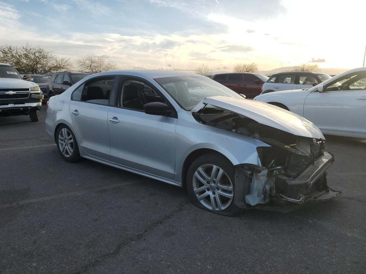 2015 Volkswagen Jetta VIN 3VW1K7AJXFM253506 Copart auction photo, front end damage thumbnail 4