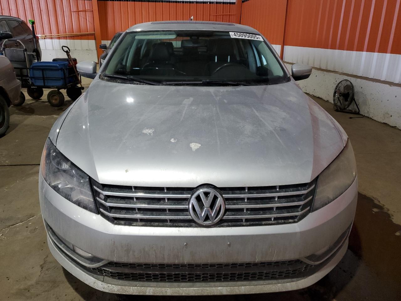2015 Volkswagen Passat VIN 1VWCS7A32FC067051 Copart auction photo, rear end / minor dent/scratches damage thumbnail 5