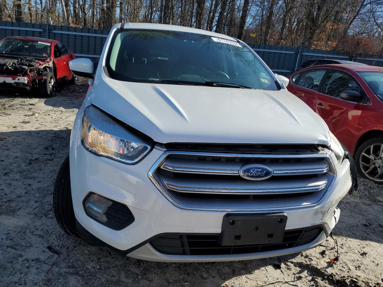 2017 Ford Escape VIN 1FMCU9GD4HUD43831 Copart auction photo, front end / minor dent/scratches damage thumbnail 5