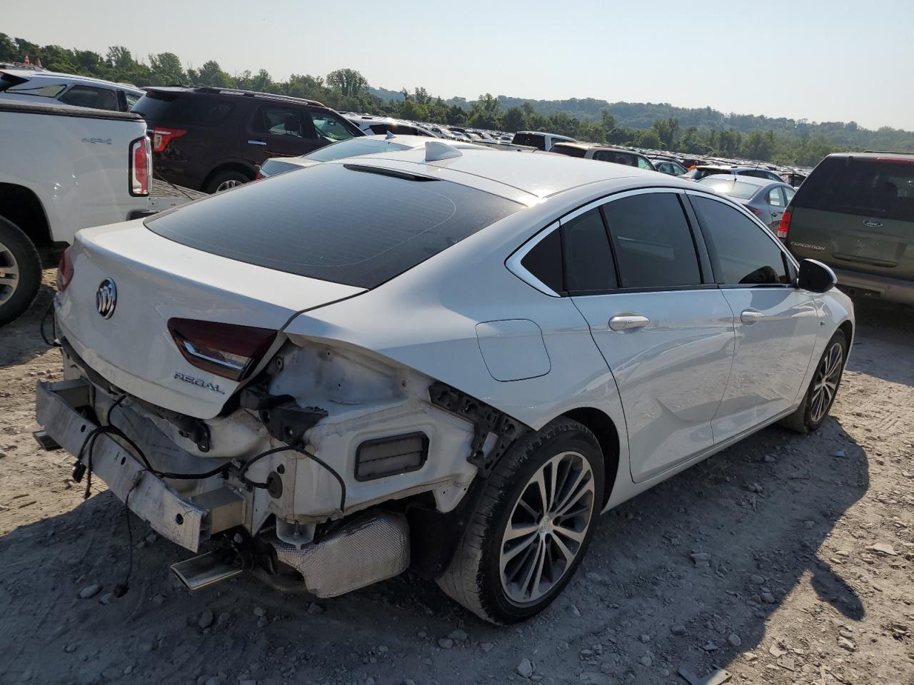 2018 Buick Regal VIN W04GP6SX4J1131123 Copart auction photo, rear end damage thumbnail 3