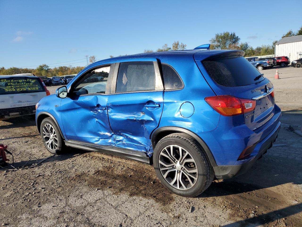 2018 Mitsubishi Outlander VIN JA4AR3AW4JU018374 Copart auction photo, side damage thumbnail 2
