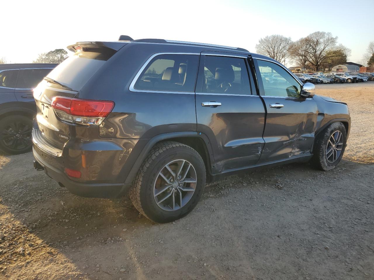2017 Jeep Grand Cherokee VIN 1C4RJFBT1HC645278 Copart auction photo, front end / side damage thumbnail 3