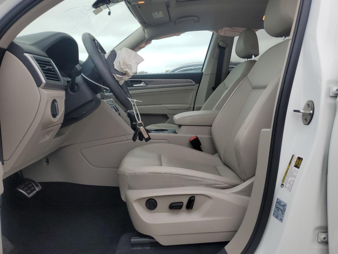 2019 Volkswagen Atlas VIN 1V2YR2CA7KC603214 Copart auction photo, front end / side damage thumbnail 7