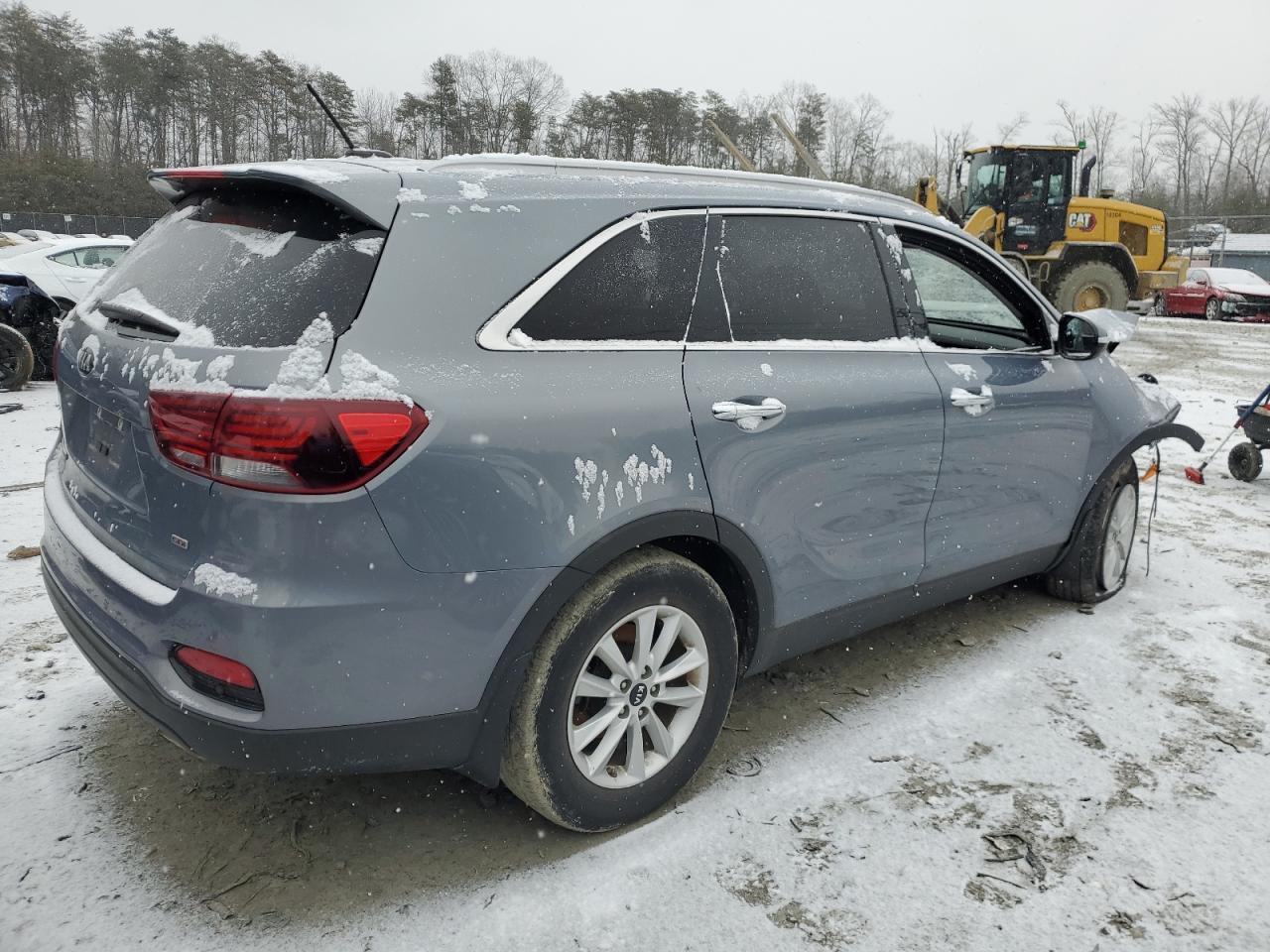 2020 KIA Sorento VIN 5XYPG4A34LG633111 Copart auction photo, front end damage thumbnail 3