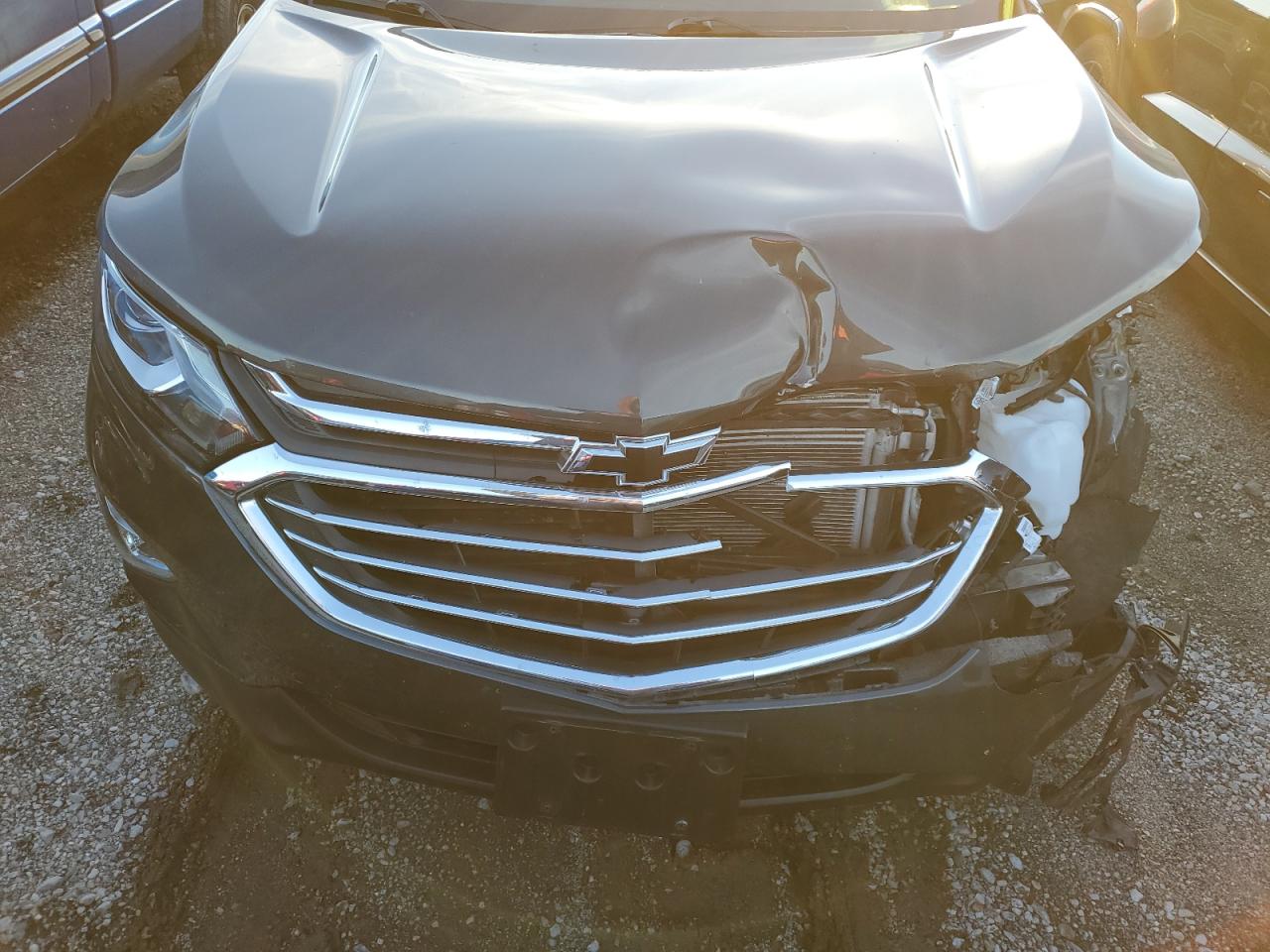 2021 Chevrolet Equinox VIN 2GNAXXEV0M6152040 Copart auction photo, front end / side damage thumbnail 12