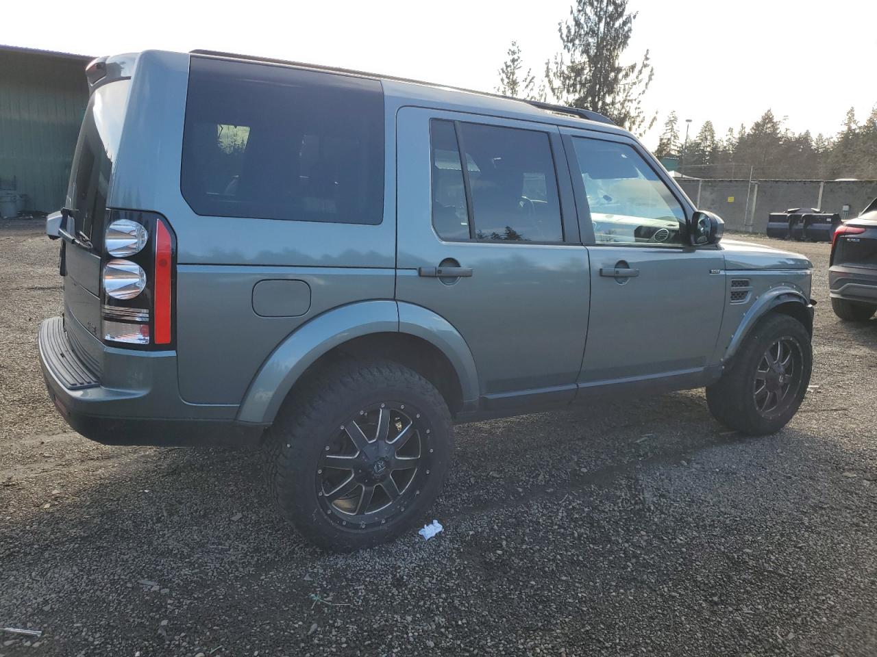 2014 Land Rover LR4 VIN SALAG2V63EA719844 Copart auction photo, front end damage thumbnail 3