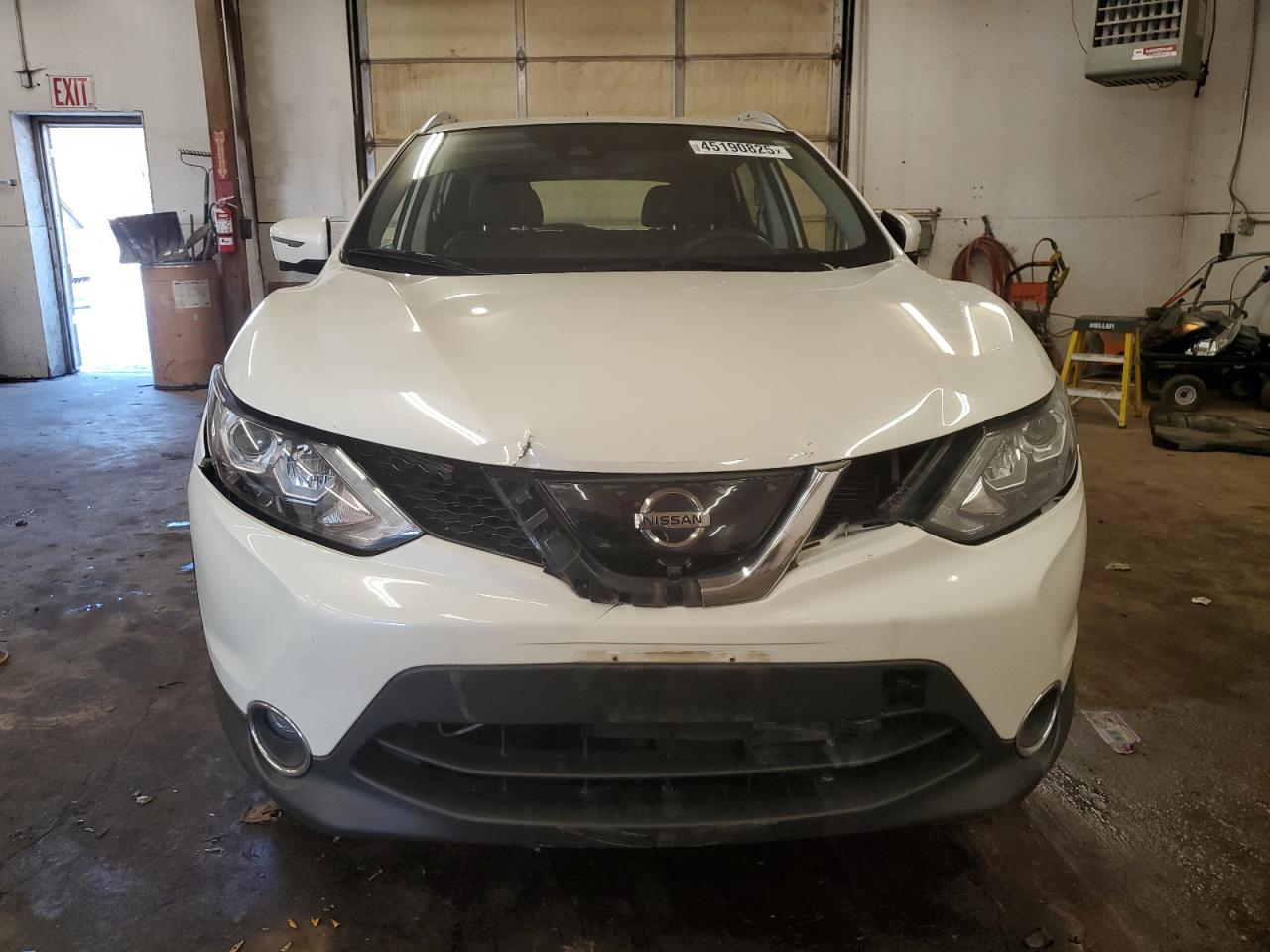 2017 Nissan Rogue VIN JN1BJ1CR4HW140974 Copart auction photo, front end damage thumbnail 5