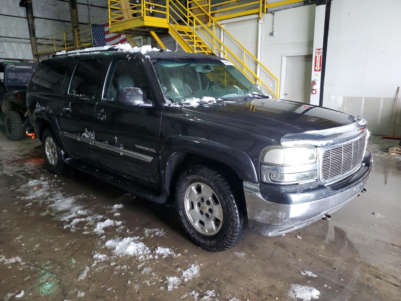 2004 GMC Yukon VIN 3GKEC16T54G324913 Copart auction photo, rear end damage thumbnail 4