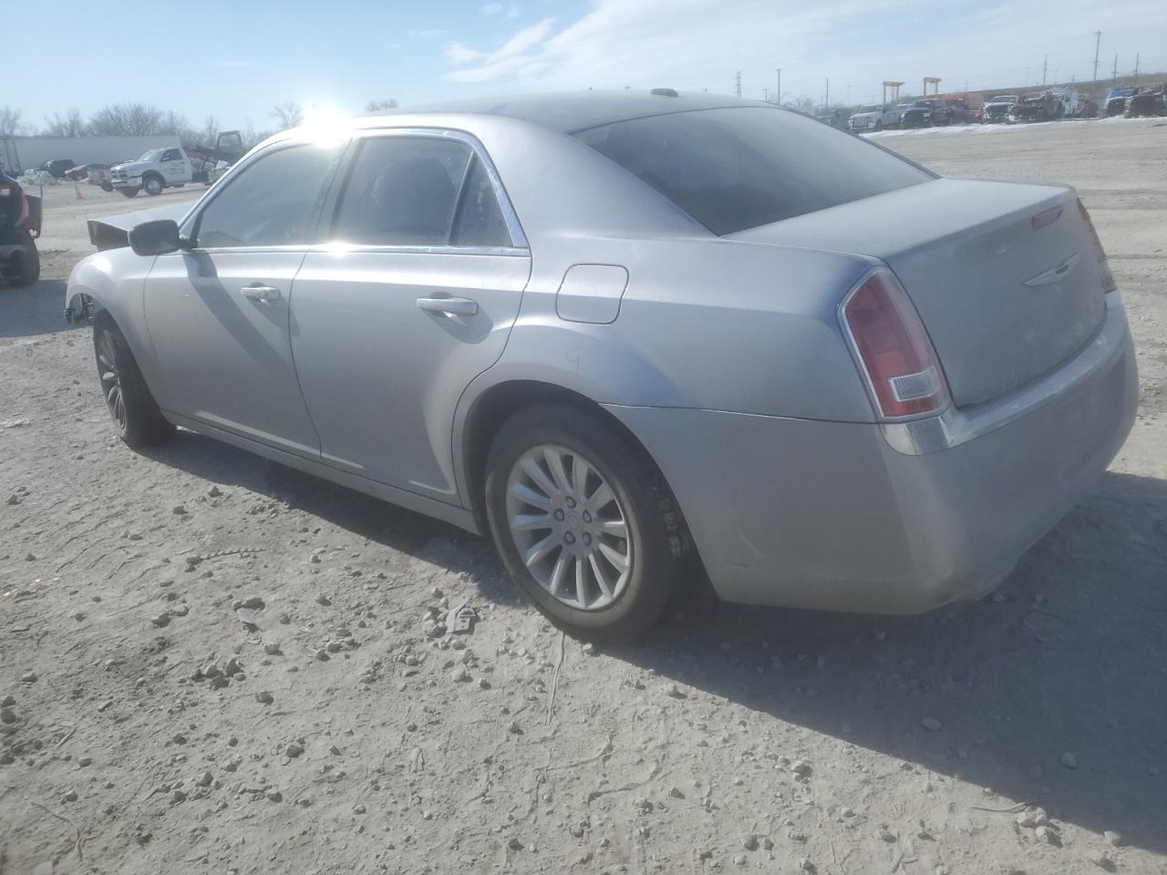 2013 Chrysler 300 VIN 2C3CCAAG5DH732992 Copart auction photo, front end damage thumbnail 2