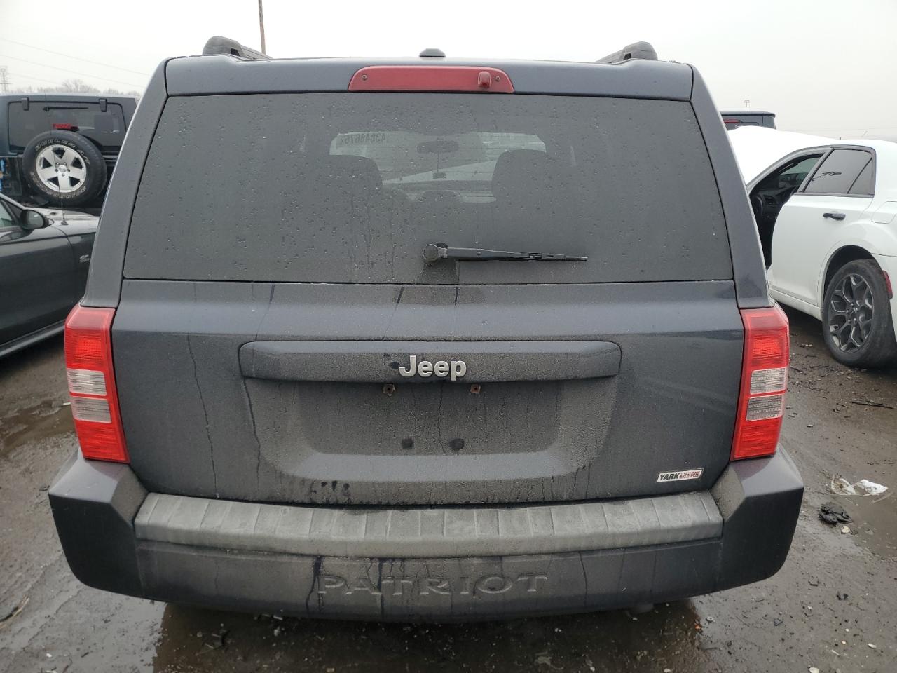 2010 Jeep Liberty (Patriot) VIN 1J4NT1GB3AD666638 Copart auction photo, front end damage thumbnail 6