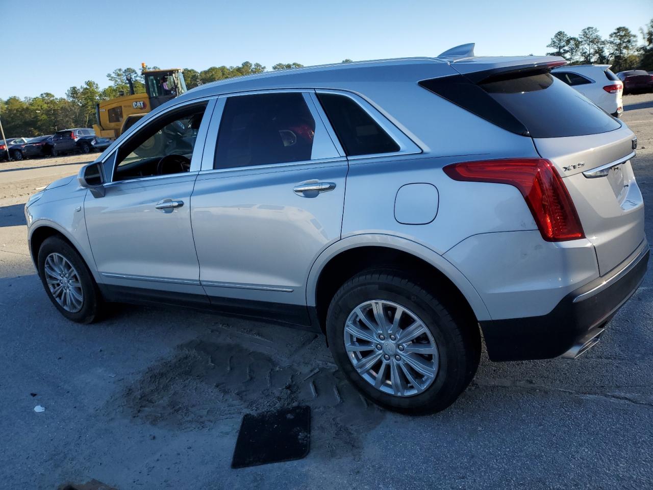 2017 Cadillac XT5 VIN 1GYKNBRS3HZ323535 Copart auction photo, front end damage thumbnail 2