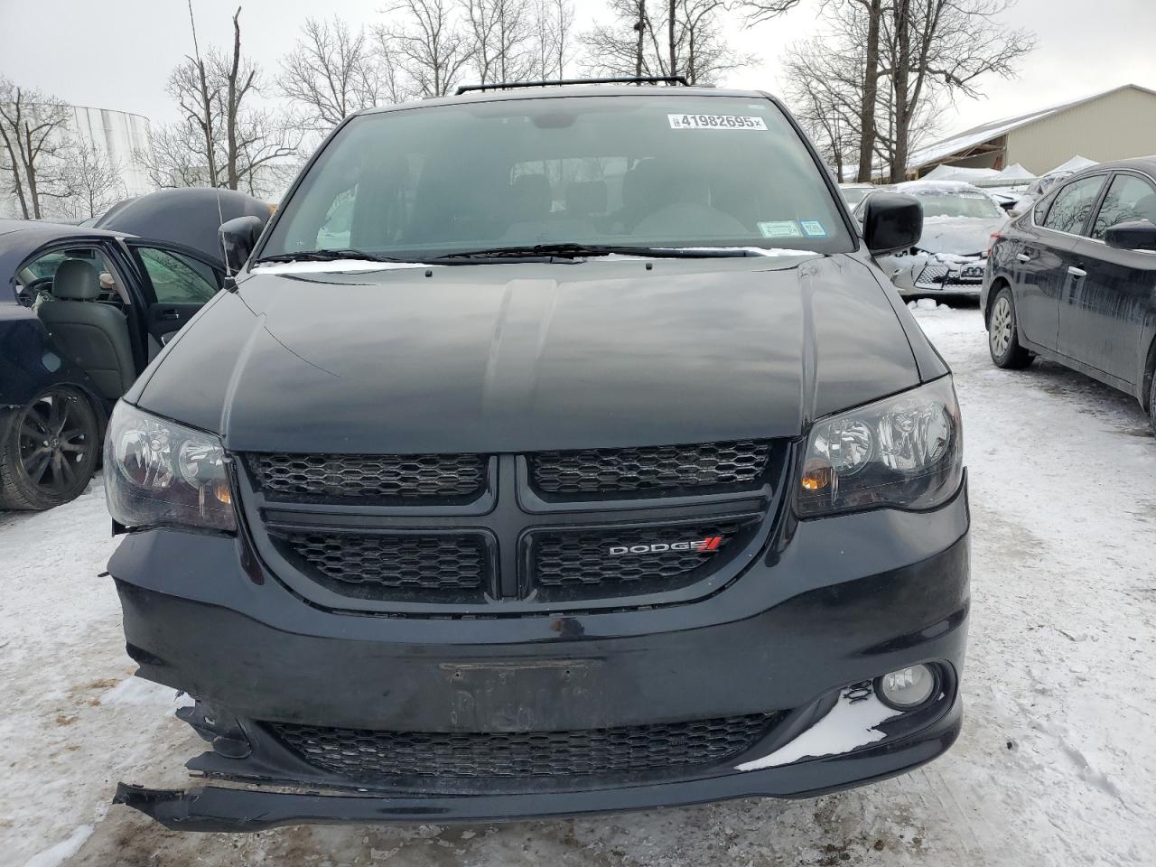 2019 Dodge Caravan VIN 2C4RDGEG2KR744024 Copart auction photo, all over damage thumbnail 5