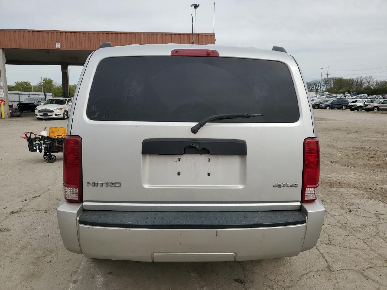 2008 Dodge Nitro VIN 1D8GU28K68W104944 Copart auction photo, burn damage thumbnail 6