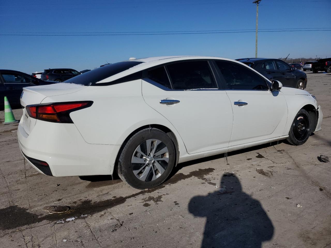 2020 Nissan Altima VIN 1N4BL4BV6LC278104 Copart auction photo, front end / minor dent/scratches damage thumbnail 3