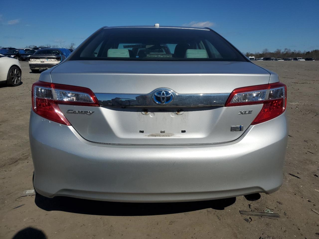 2012 Toyota Camry VIN 4T1BD1FK1CU042553 Copart auction photo, minor dent/scratches damage thumbnail 6