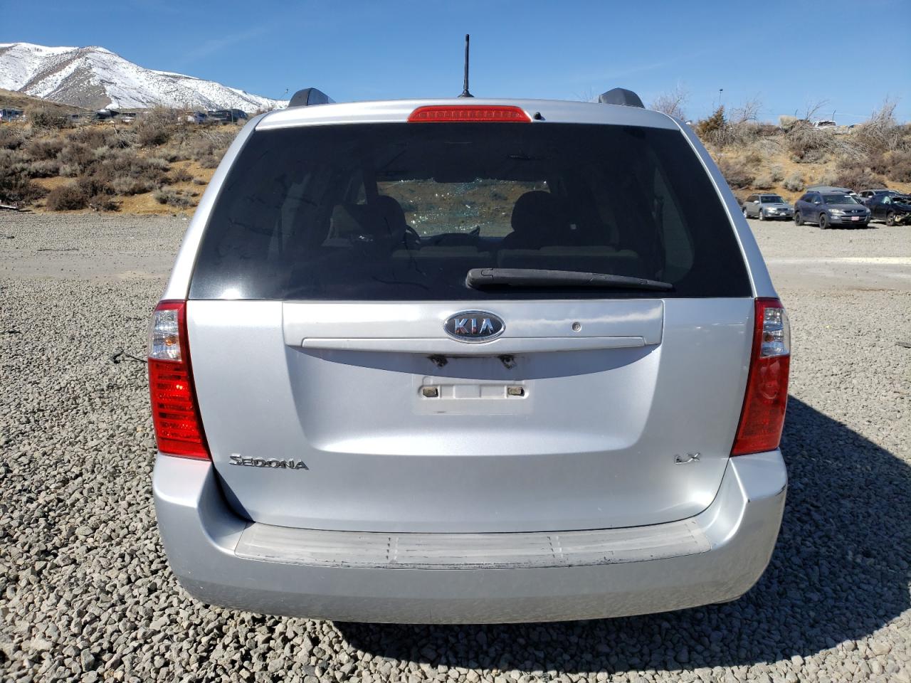 2009 KIA Sedona VIN KNDMB233496304472 Copart auction photo, front end / minor dent/scratches damage thumbnail 6