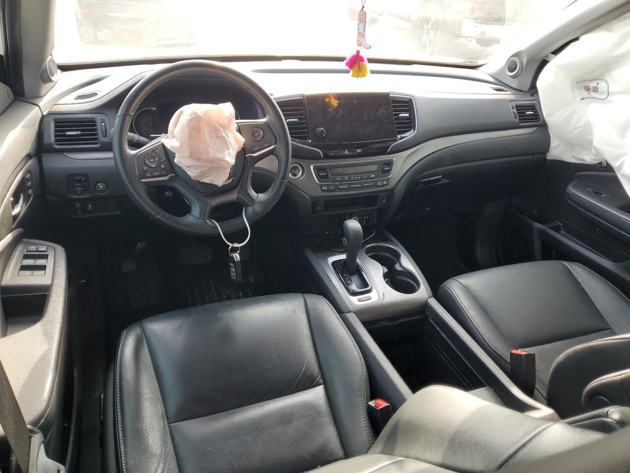2019 Honda Pilot VIN 5FNYF5H59KB027054 Copart auction photo, side / side damage thumbnail 8