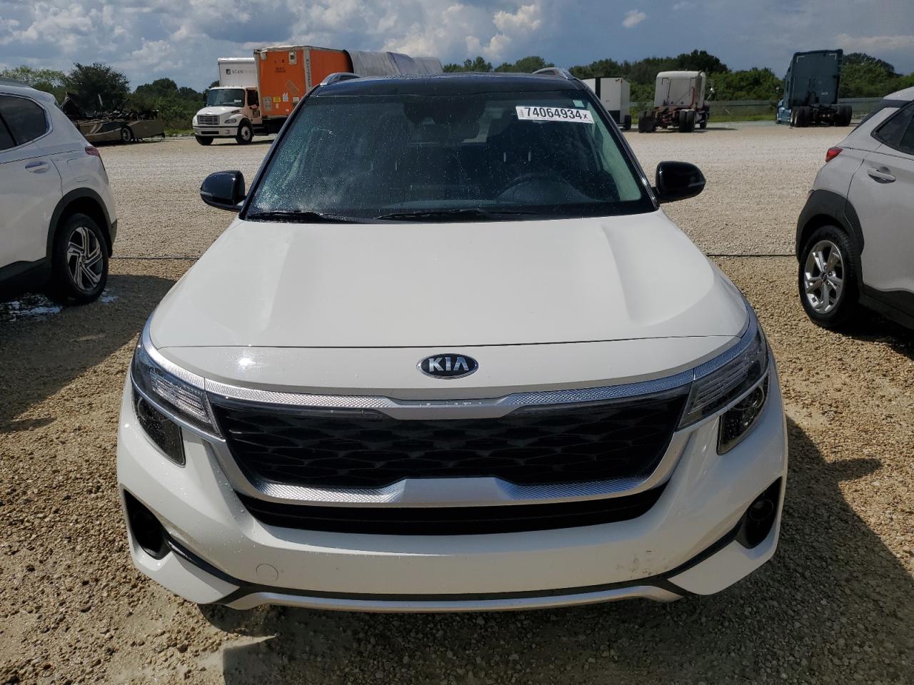 2021 KIA Seltos VIN KNDEU2AA4M7133225 Copart auction photo, water/flood damage thumbnail 5