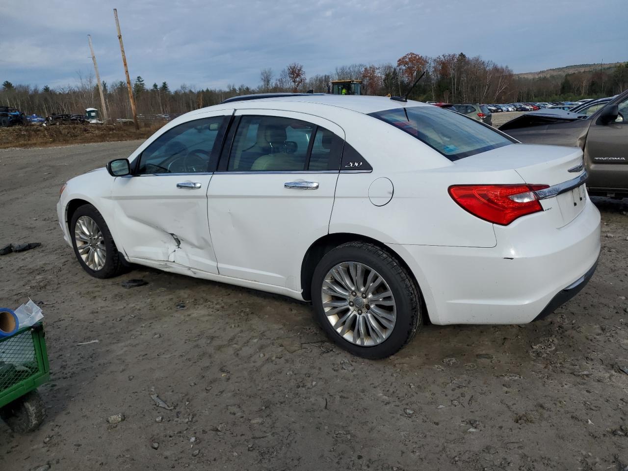 2012 Chrysler 200 VIN 1C3CCBCG5CN108120 Copart auction photo, side / minor dent/scratches damage thumbnail 2