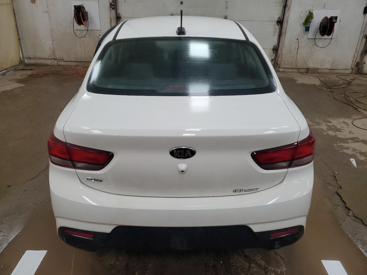 2020 KIA Rio VIN 3KPA24AD9LE330142 Copart auction photo, side / minor dent/scratches damage thumbnail 6