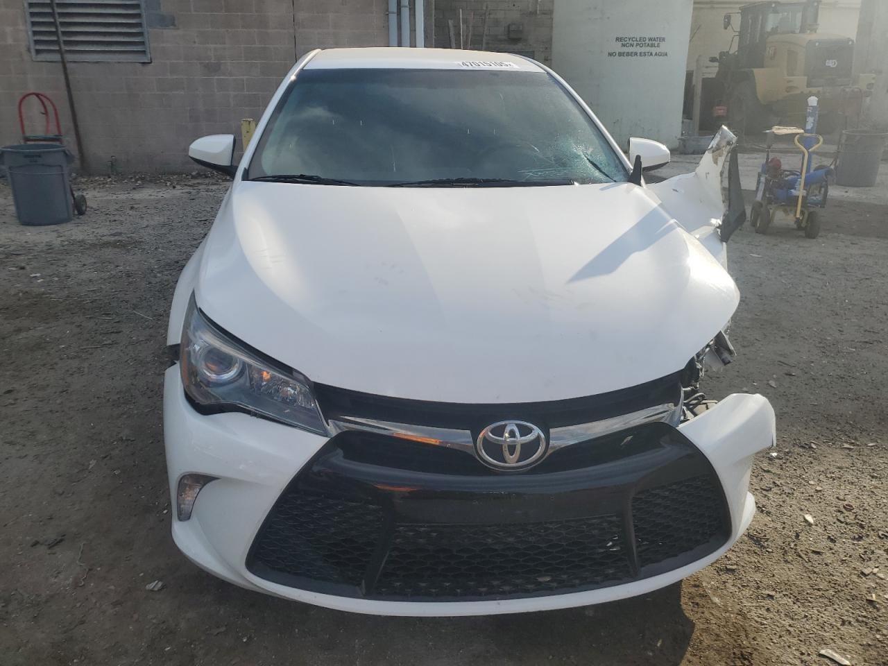 2016 Toyota Camry VIN 4T1BF1FK0GU227158 Copart auction photo, front end / minor dent/scratches damage thumbnail 5