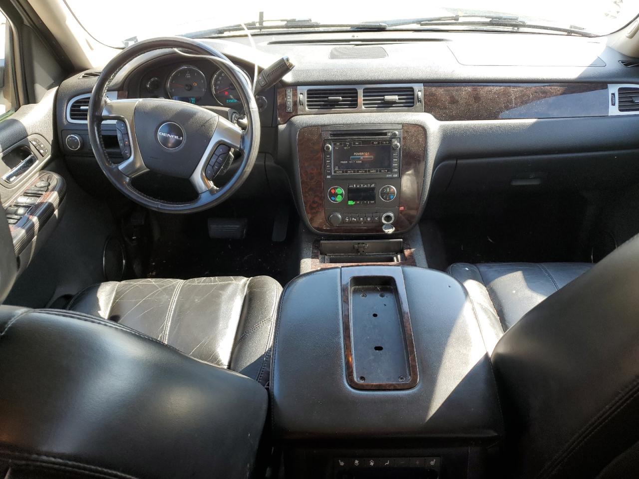 2007 GMC Yukon VIN 1GKFK66857J282021 Copart auction photo, front end / minor dent/scratches damage thumbnail 8