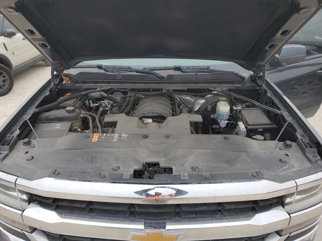 2018 Chevrolet Silverado VIN 3GCPCREC9JG420186 Copart auction photo, rear end / side damage thumbnail 11