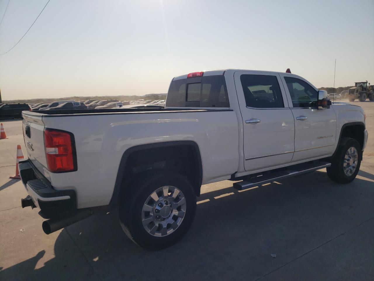 2017 GMC Sierra VIN 1GT12UEY2HF229566 Copart auction photo, vandalism damage thumbnail 3