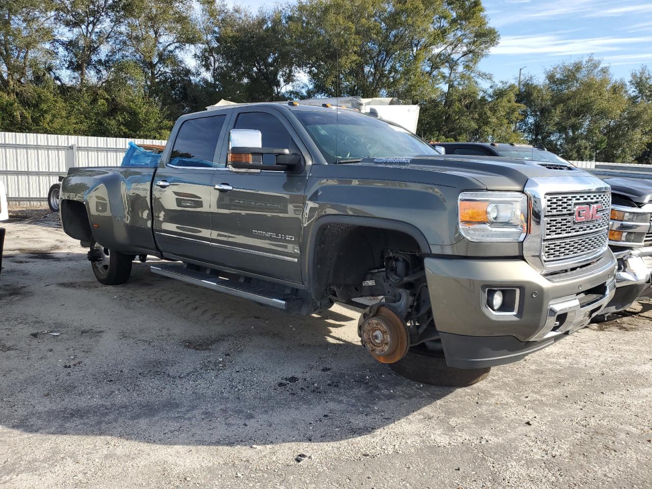 2018 GMC Sierra VIN 1GT42YEY5JF166537 Copart auction photo, burn - interior damage thumbnail 4