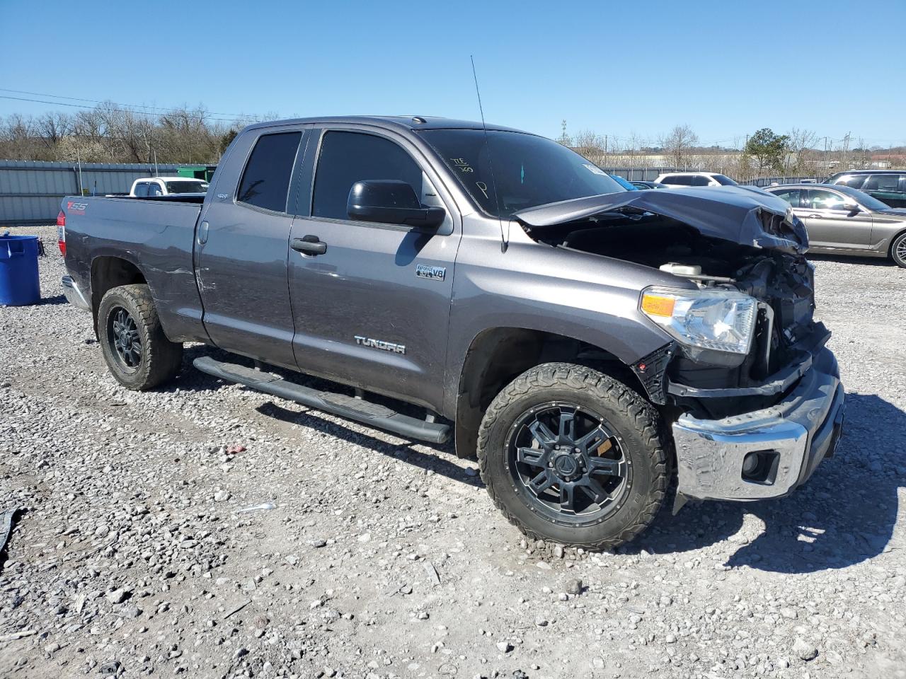 2015 Toyota Tundra VIN 5TFUW5F13FX425581 Copart auction photo, front end damage thumbnail 4