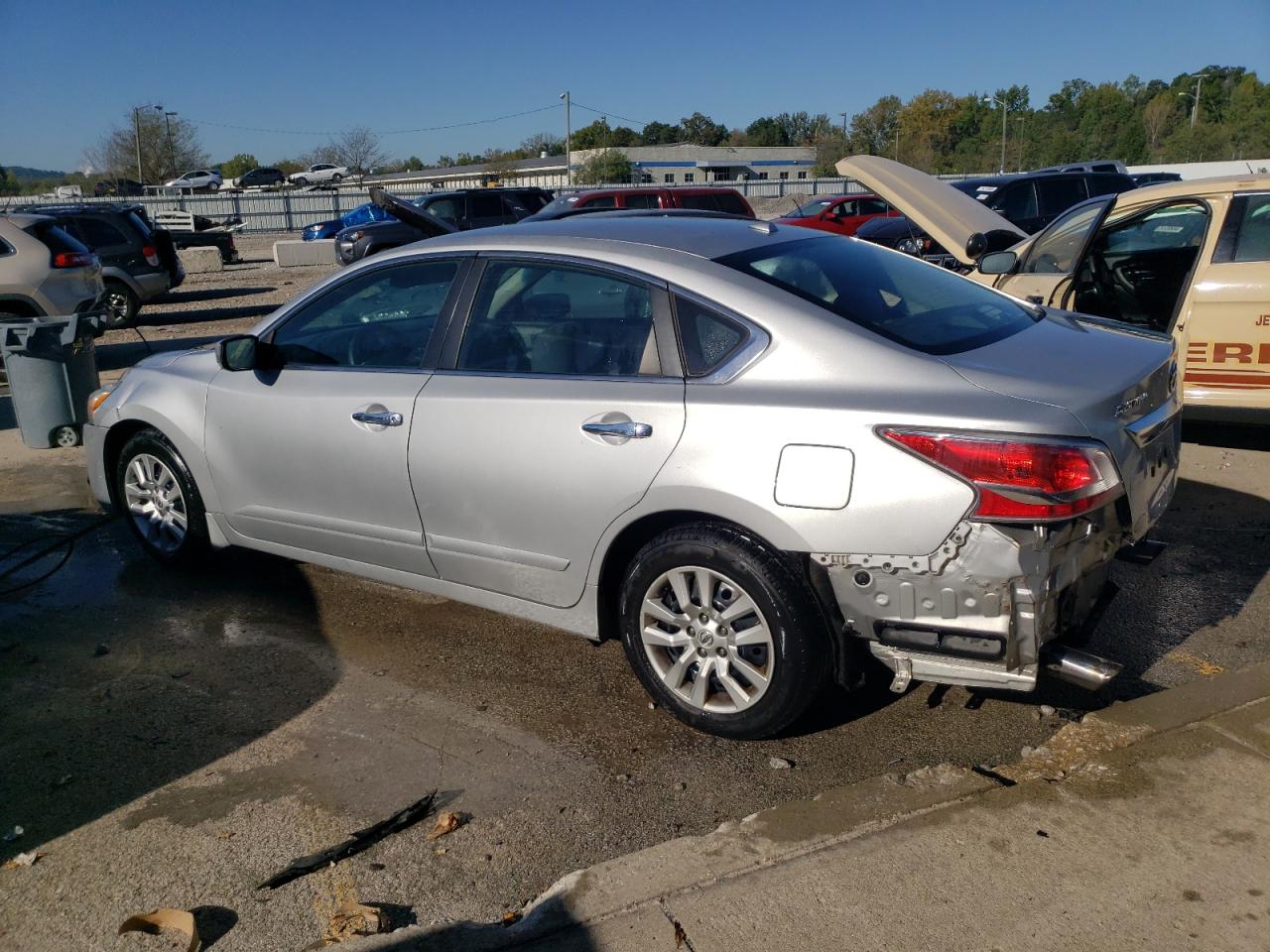 2015 Nissan Altima VIN 1N4AL3AP2FC173248 Copart auction photo, rear end / side damage thumbnail 2