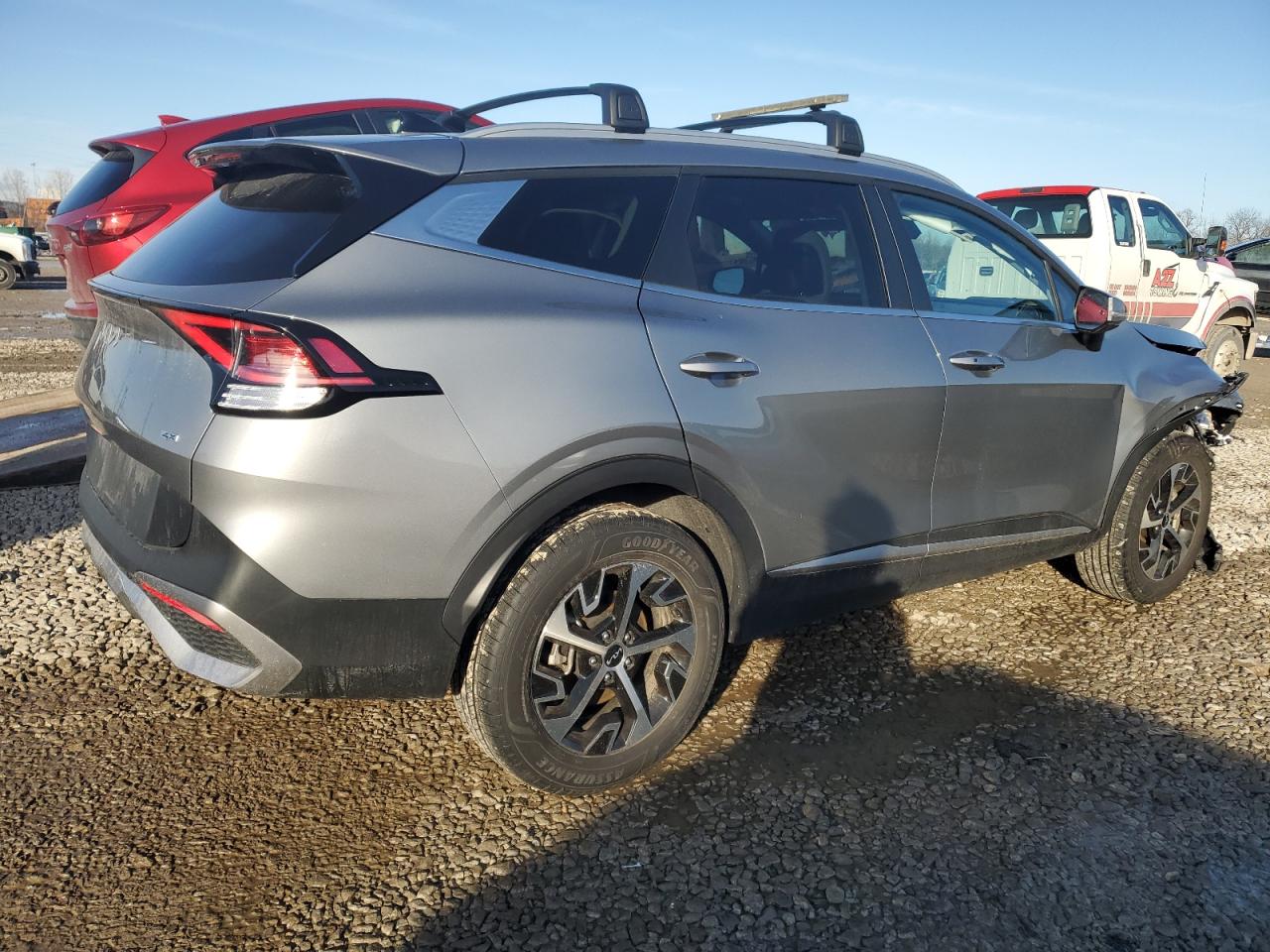 2024 KIA Sportage VIN KNDPVCDFXR7291174 Copart auction photo, front end damage thumbnail 3