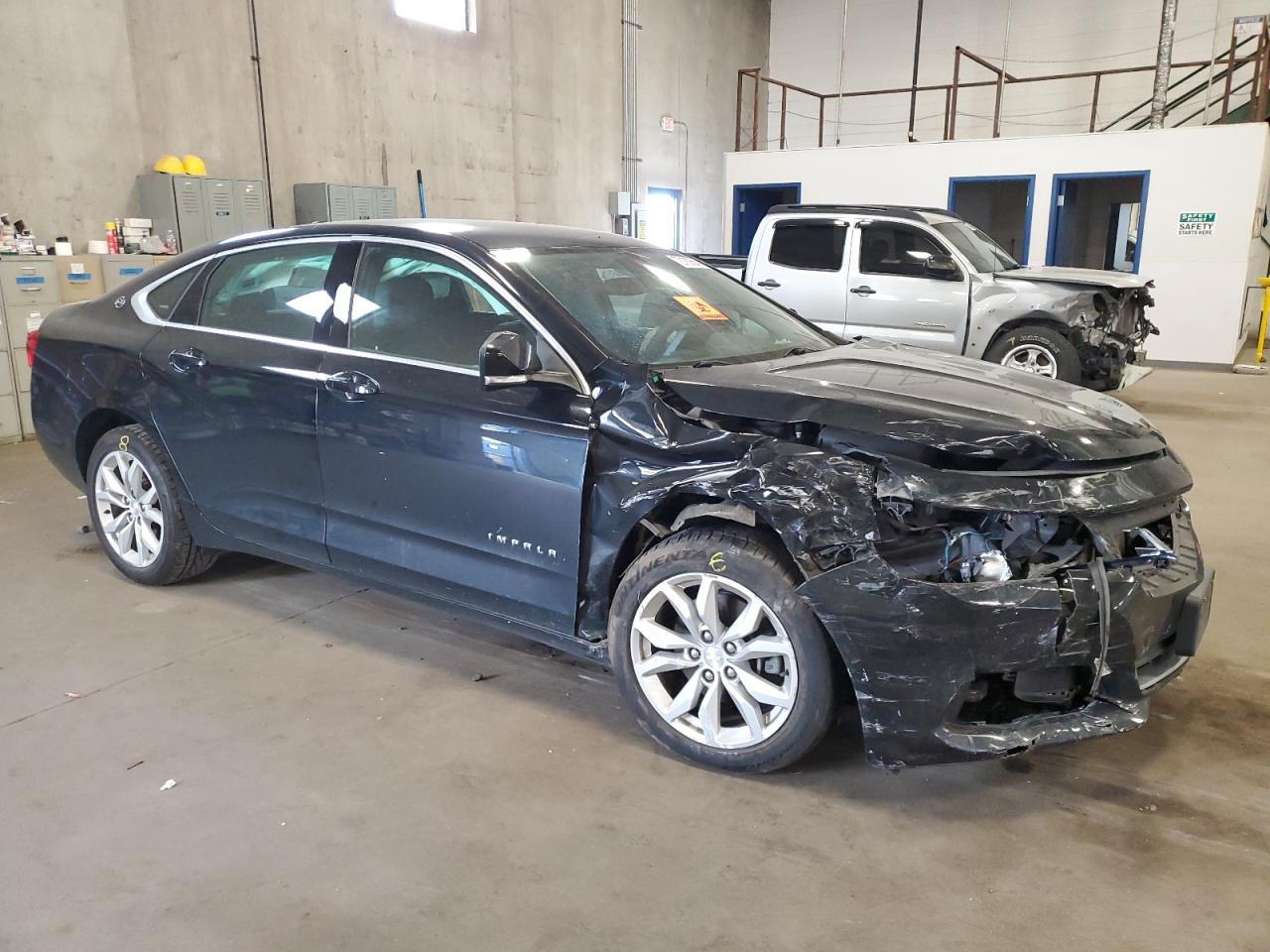 2017 Chevrolet Impala VIN 1G1105S35HU193526 Copart auction photo, front end damage thumbnail 4