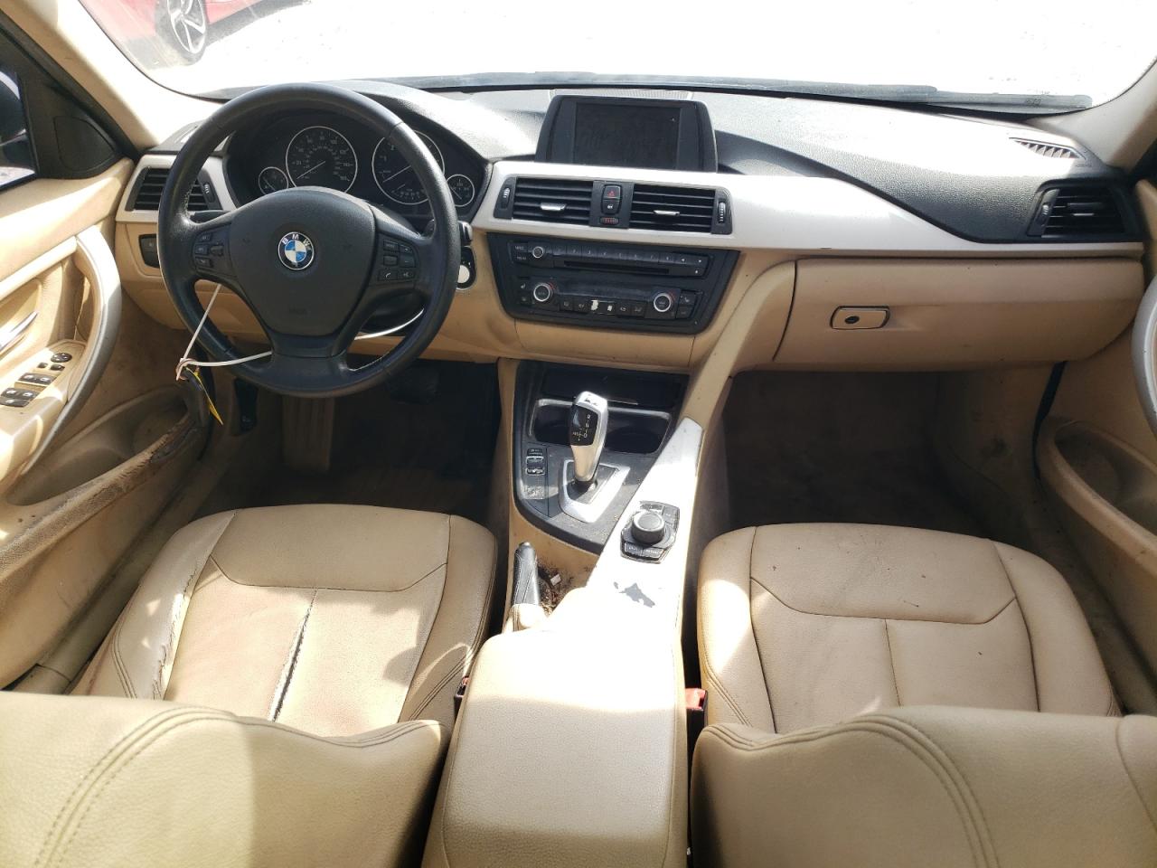 2014 BMW 3er VIN WBA3B1C57EK134727 Copart auction photo, front end / mechanical damage thumbnail 8