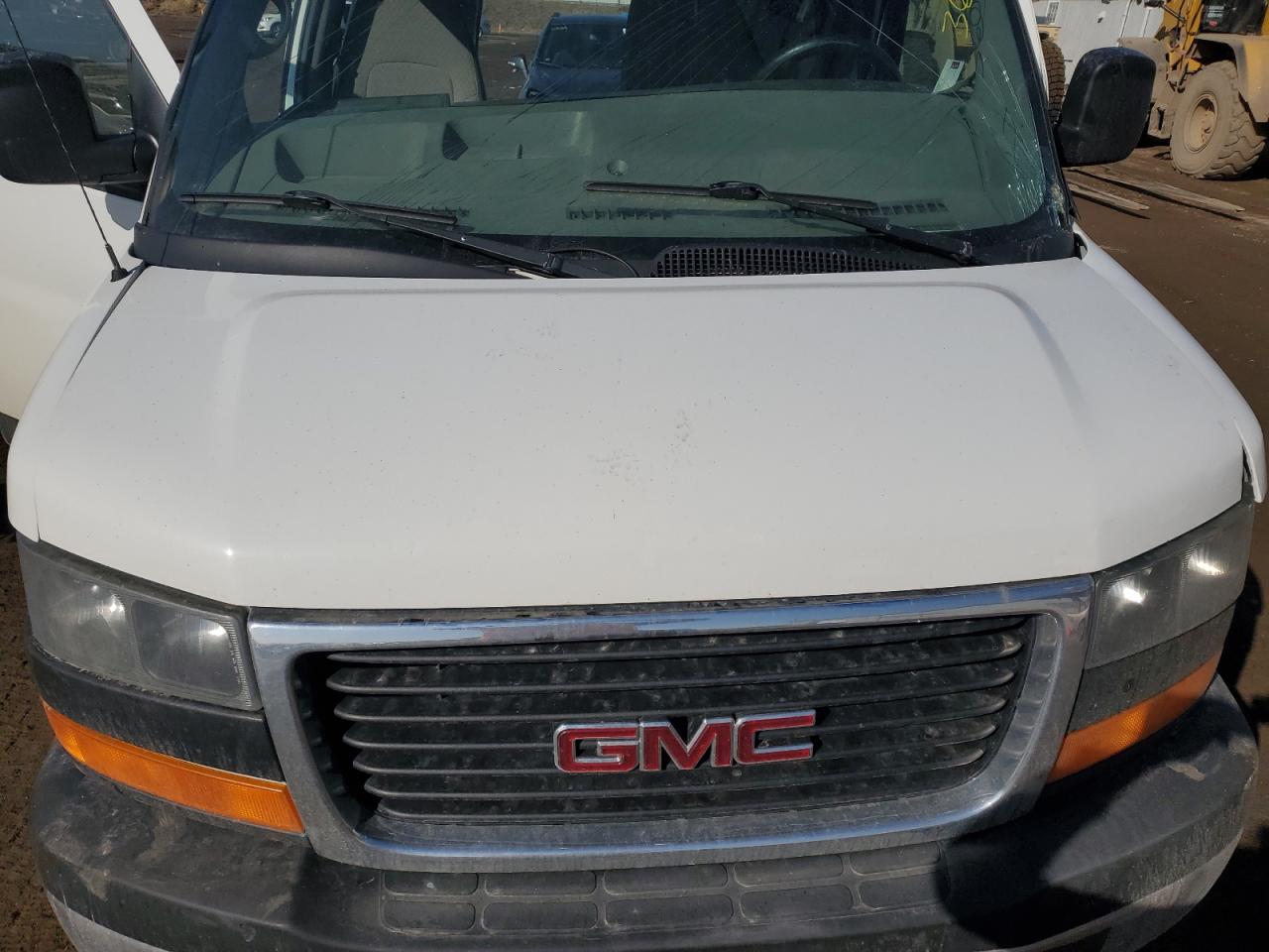 2015 GMC Savana VIN 1GTW7FCF7F1903922 Copart auction photo, side / rear end damage thumbnail 13