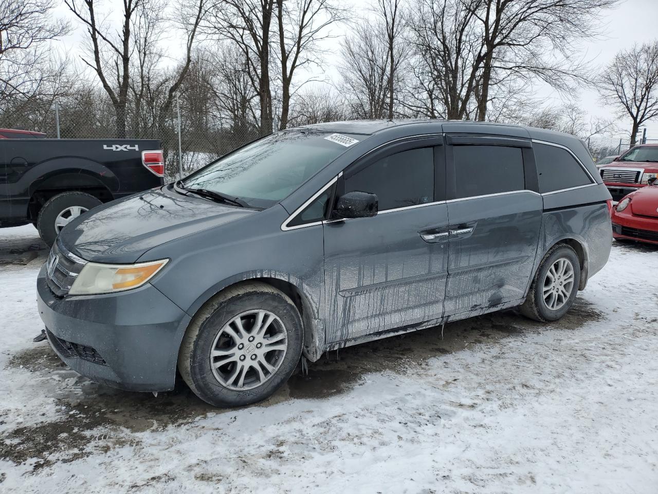 2011 Honda Odyssey VIN 5FNRL5H61BB016104