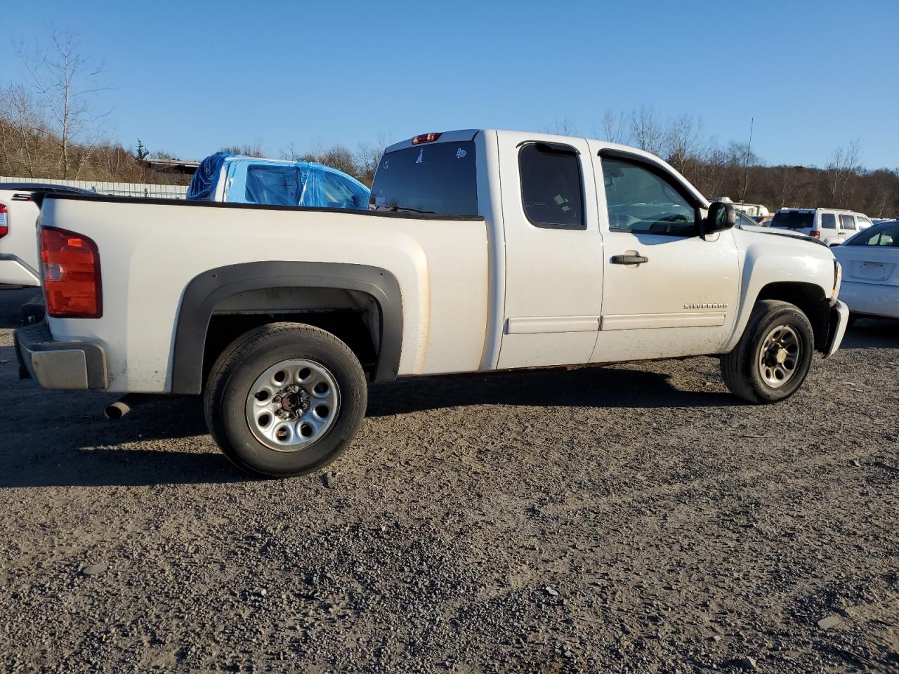 2011 Chevrolet Silverado VIN 1GCRKREA2BZ265640 Copart auction photo, front end damage thumbnail 3