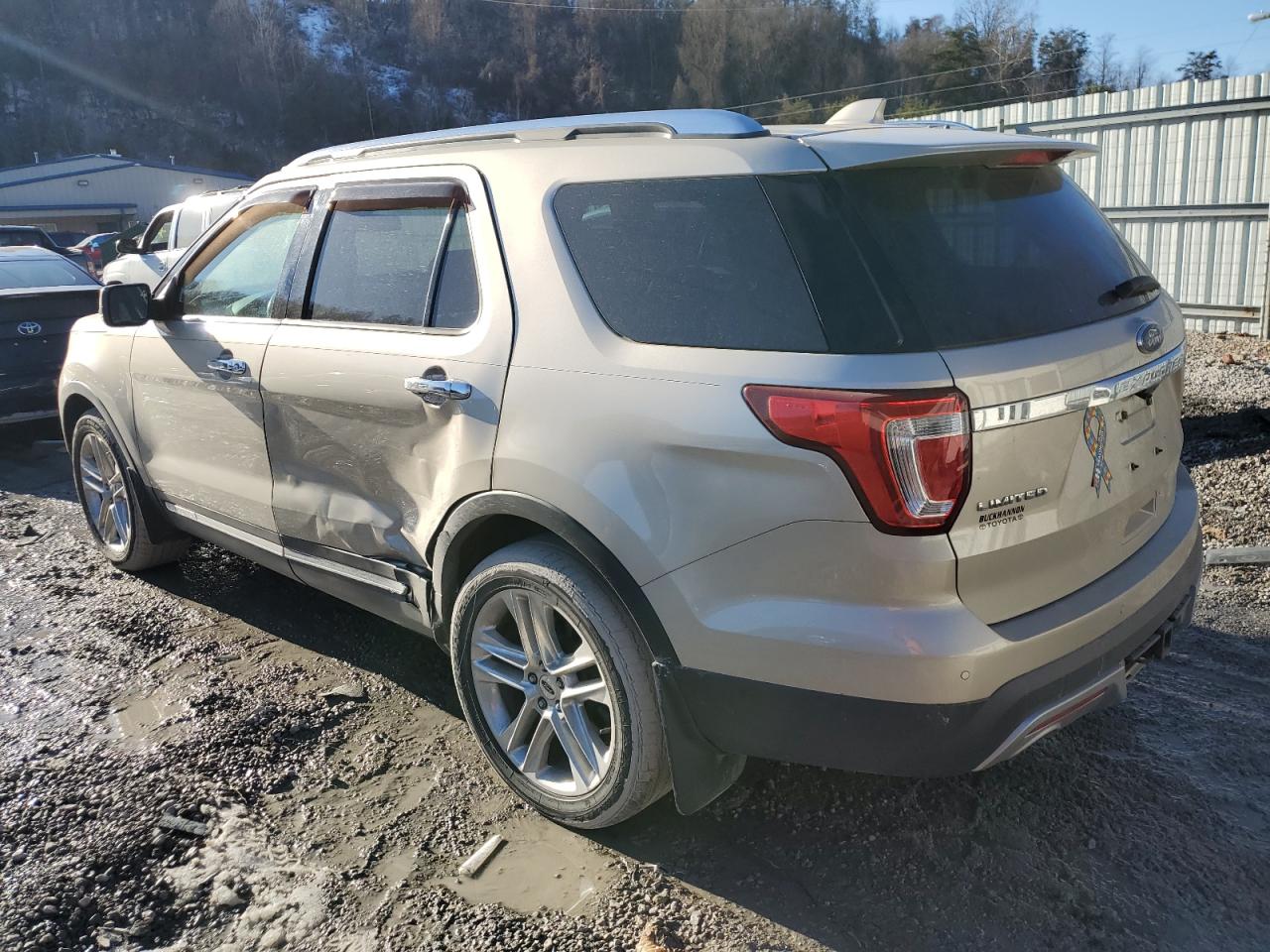 2017 Ford Explorer VIN 1FM5K8F82HGE21101 Copart auction photo, side damage thumbnail 2
