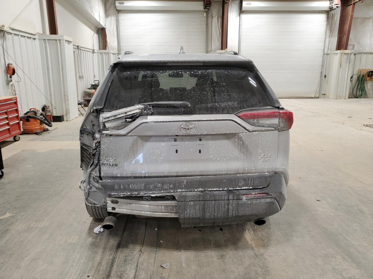 2019 Toyota RAV 4 VIN 2T3P1RFVXKW069909 Copart auction photo, rear end damage thumbnail 6