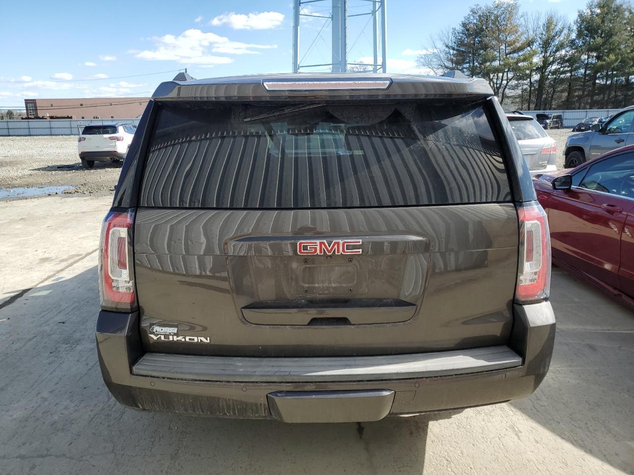 2019 GMC Yukon VIN 1GKS2DKC5KR155745 Copart auction photo, front end damage thumbnail 6