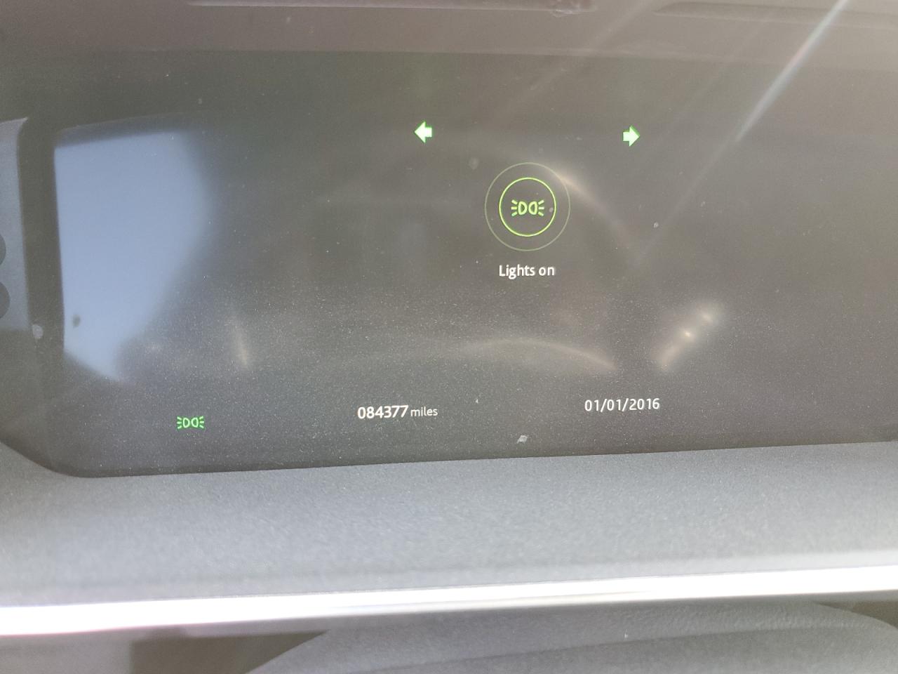 2018 Land Rover Range Rover VIN SALWV2SV1JA410147 Copart auction photo, vandalism / minor dent/scratches damage thumbnail 9