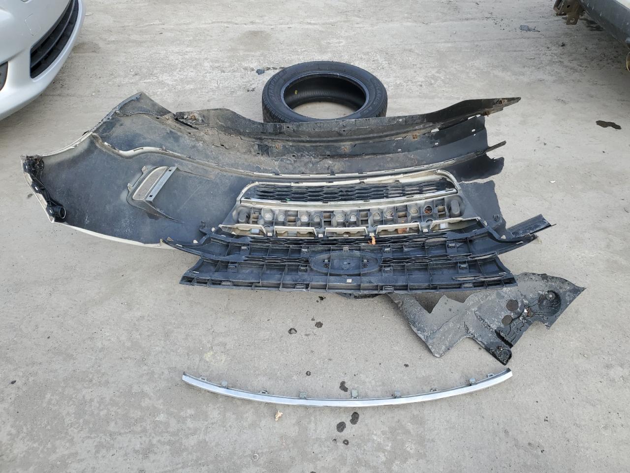 2011 Ford Edge VIN 2FMDK4JC2BBB64553 Copart auction photo, front end / side damage thumbnail 15