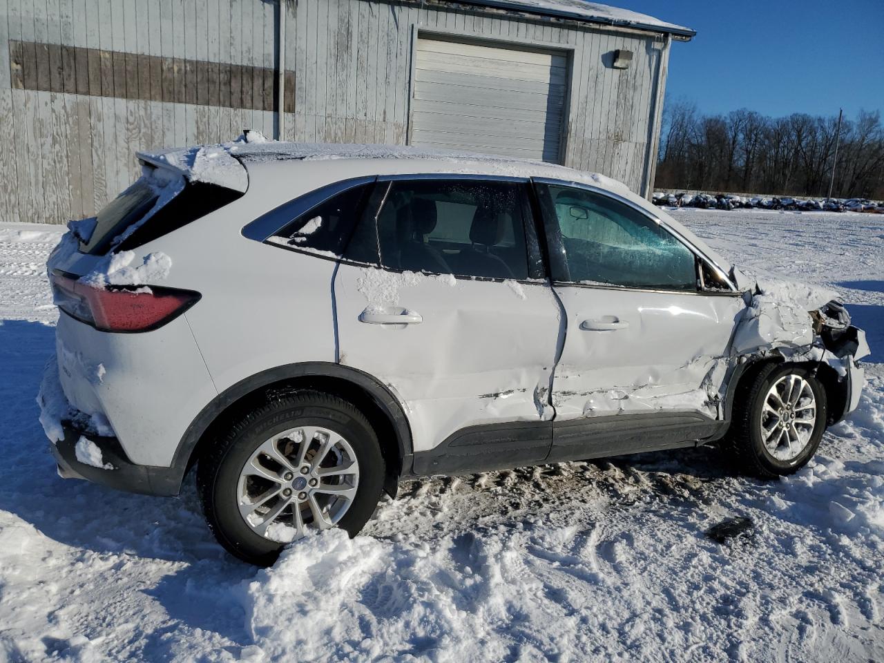 2022 Ford Escape VIN 1FMCU9G67NUA33539 Copart auction photo, front end / side damage thumbnail 3