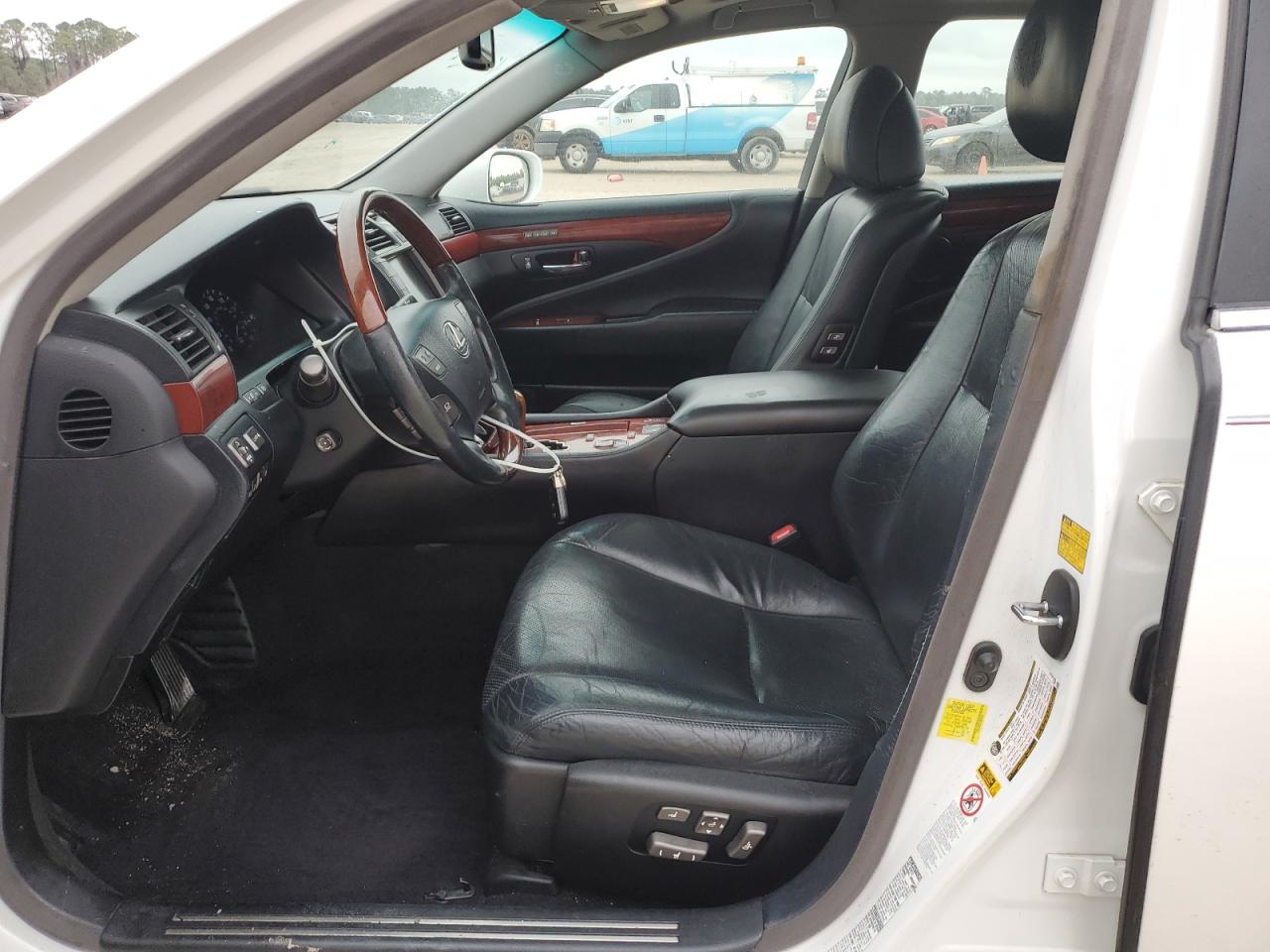 2012 Lexus LS VIN JTHCL5EF2C5015183 Copart auction photo, front end / minor dent/scratches damage thumbnail 7