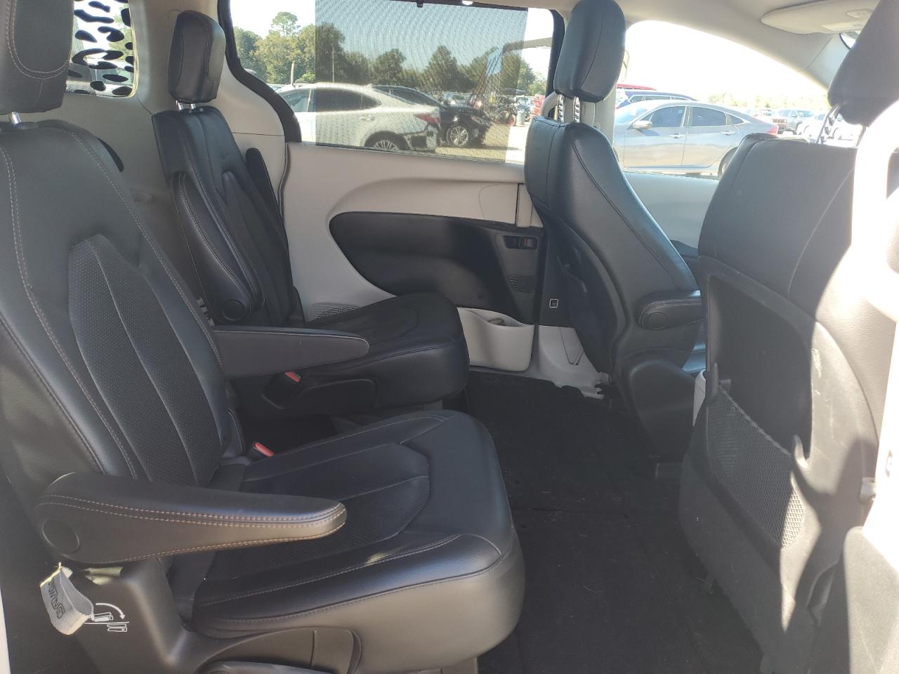 2019 Chrysler Pacifica VIN 2C4RC1BG3KR626486 Copart auction photo, front end damage thumbnail 11