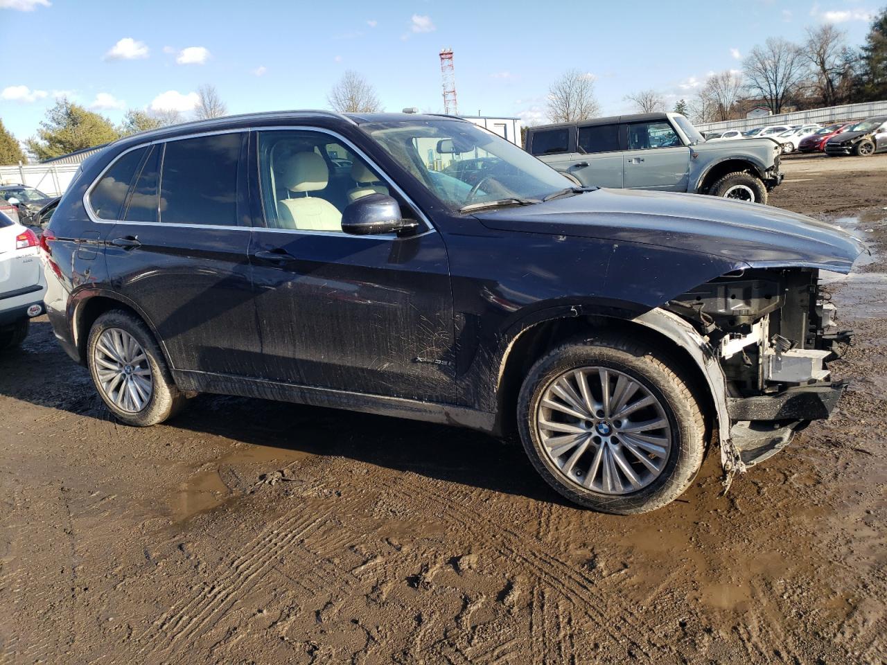 2016 BMW X5 VIN 5UXKR0C59G0S89099 Copart auction photo, front end / minor dent/scratches damage thumbnail 4