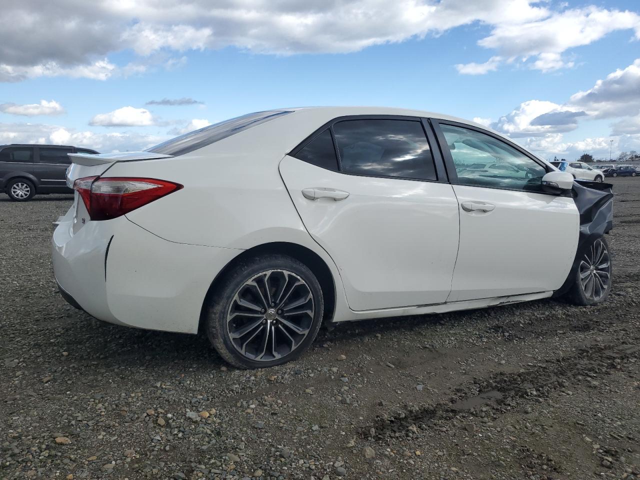 2016 Toyota Corolla VIN 5YFBURHEXGP499309 Copart auction photo, front end / side damage thumbnail 3
