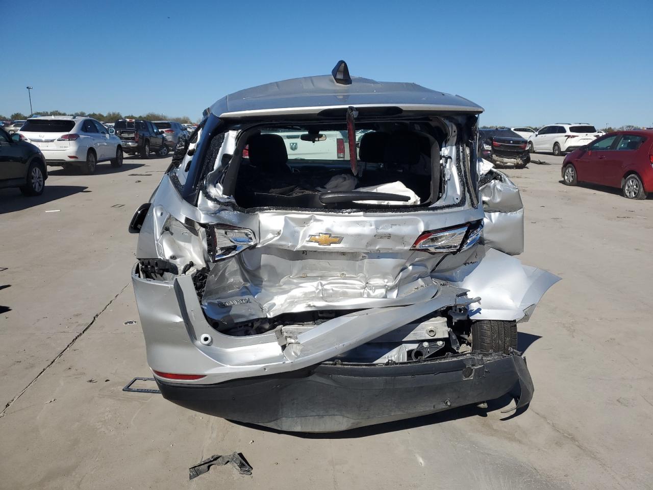 2021 Chevrolet Equinox VIN 3GNAXHEVXMS123684 Copart auction photo, rear end / minor dent/scratches damage thumbnail 6